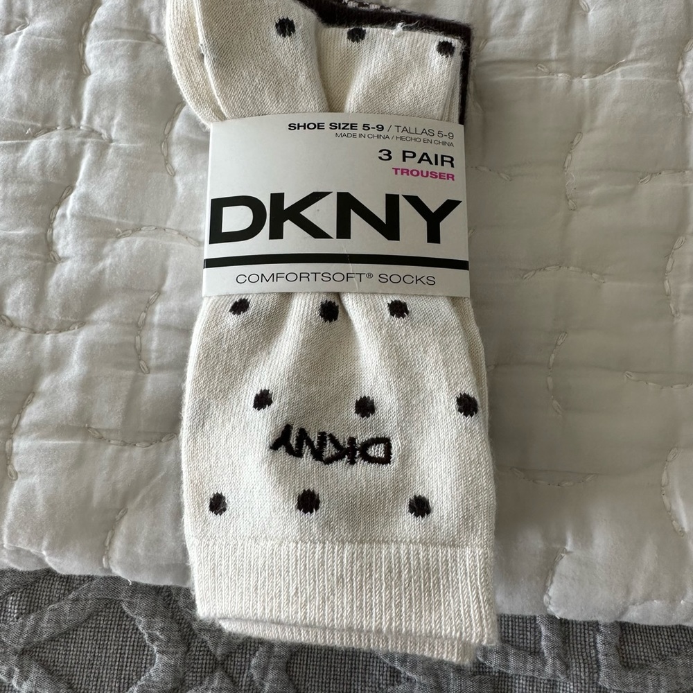 DKNY Ladies Trouser Socks - 3 pair Cream-brown